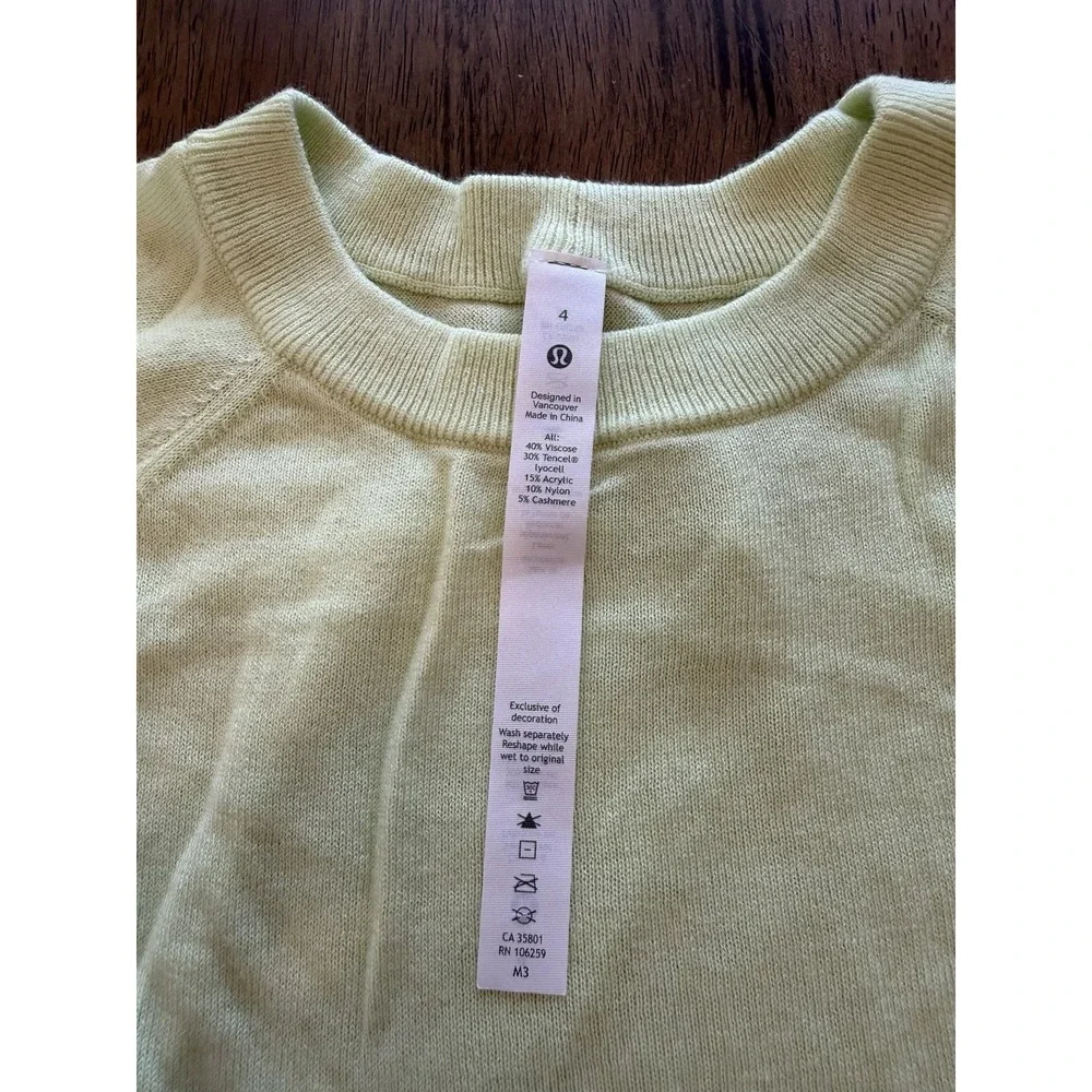 Lululemon Light Green Cashmere Blend Knit Long Sleeve Sweater Green Size 4/Small